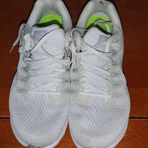 Women's Nike Sneaker 8.5